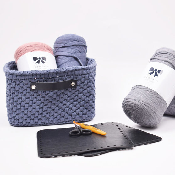 Storage basket with leather bottom - square - big
2