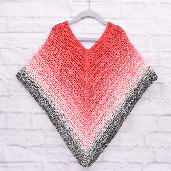 Timeless Poncho for Barn - Twister
6