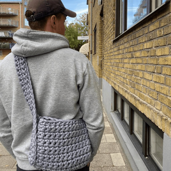 Trendy Crossbody Bag
5