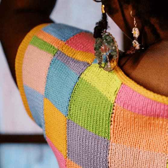 Suncatcher - Intarsia T-skjorte med firkantet hals
3