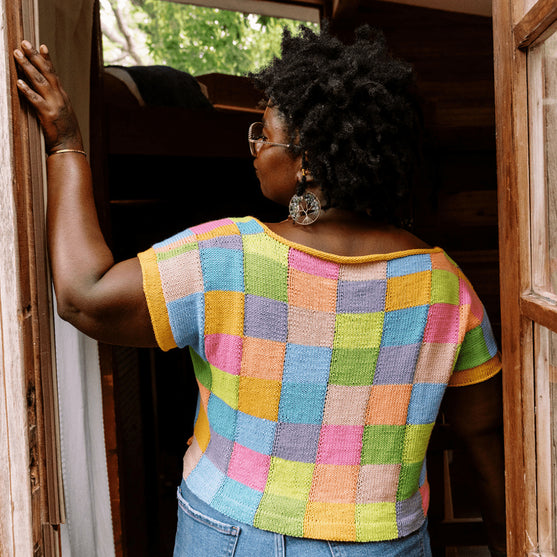 Suncatcher - Intarsia T-skjorte med firkantet hals
6