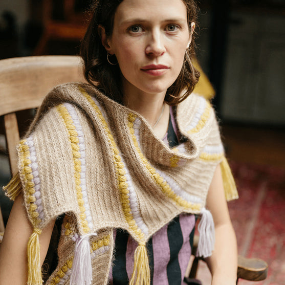 Calendula Shawl - Sjal med Bobler og Frynser
2