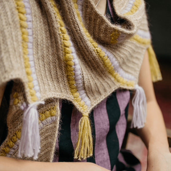 Calendula Shawl - Sjal med Bobler og Frynser
3