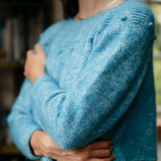 Adorned Pullover - Genser med rillestrikket bærestykke
5