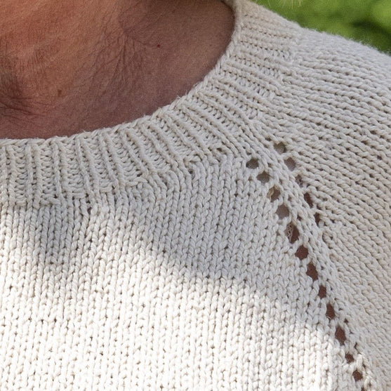 Julie - Shirt
7