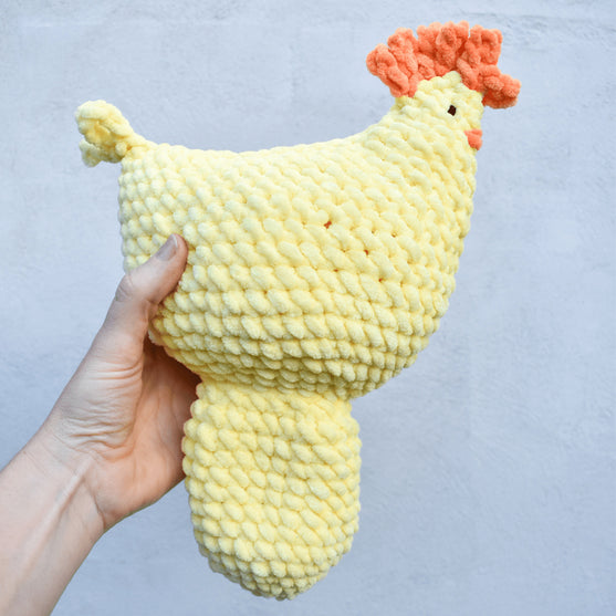 Henny - Høne med egg
9