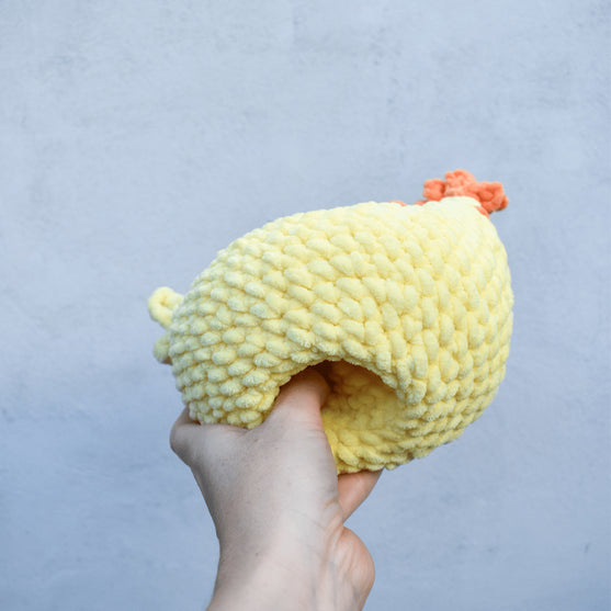 Henny - Høne med egg
11