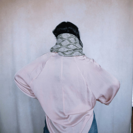 Biophilia - Mønstret tubeskjerf
3