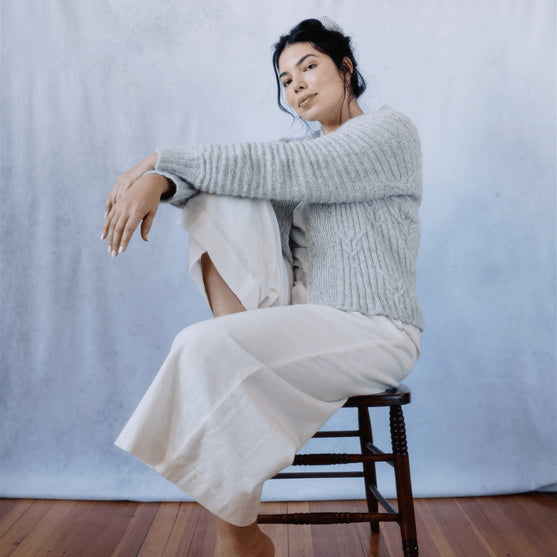 Cloudbusting - Cardigan med fletter
5