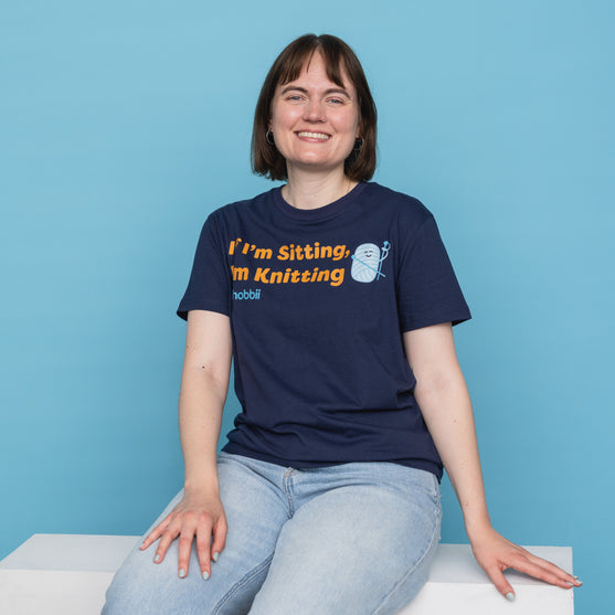 Sittende strikket T-skjorte - Yarniis (Limited Edition)
8