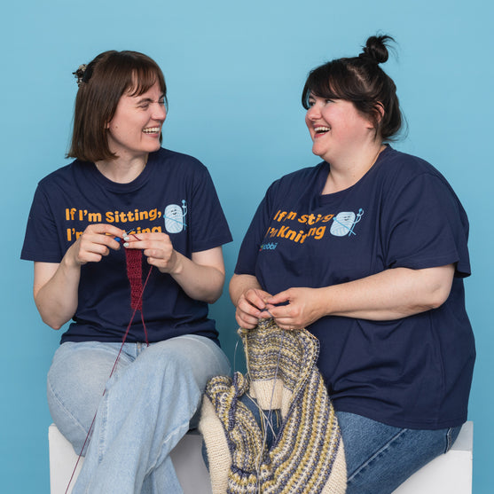 Sittende strikket T-skjorte - Yarniis (Limited Edition)
7