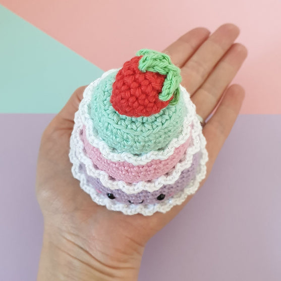 Kawaii Triple Cake
2