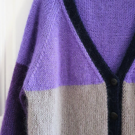 Brede Striber - Lang Cardigan
4