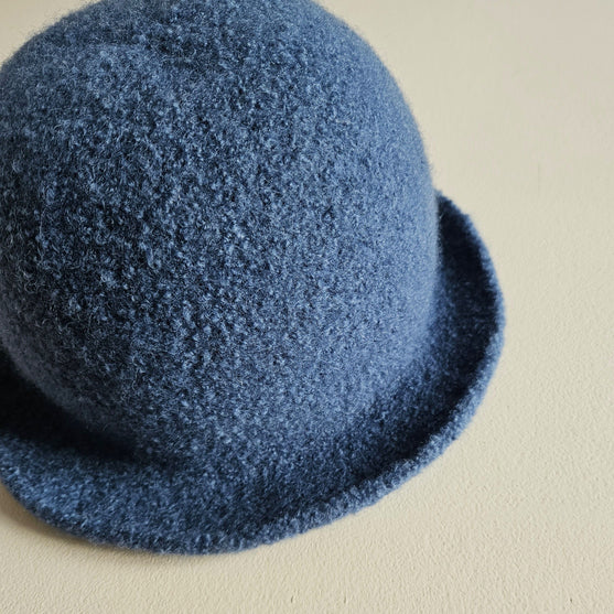 My Hat - Ensfarget Hatt
4