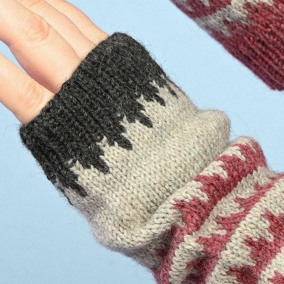 Arm Warmers in stranded colorwork
4