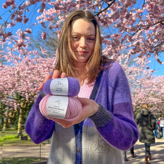 Brede Striber - Lang Cardigan
7