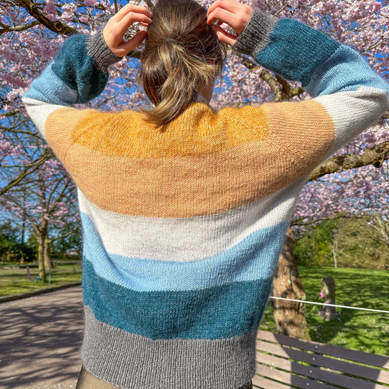Brede Striber - Kort Cardigan
3
