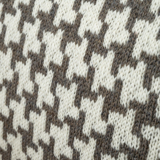 Letland - Pute med korsmønster
5