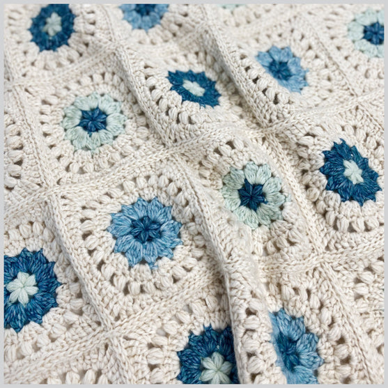 Blossom Throw - Pledd
3