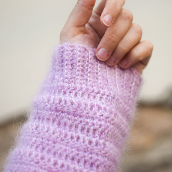 Essence - V-cardigan
7