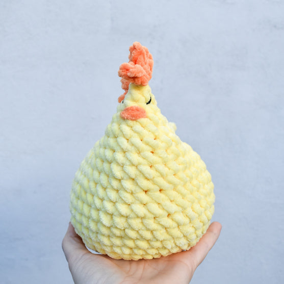 Henny - Høne med egg
6