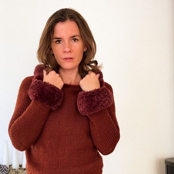 Furry Friend - Genser
2