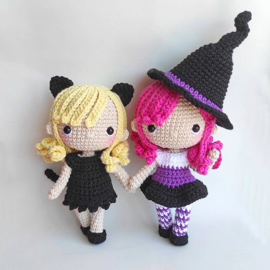 Søstrene Ada og Kat - Halloween
2