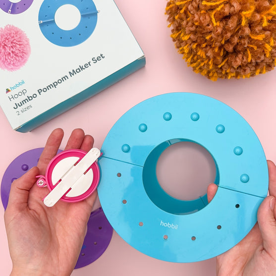 Hoop Jumbo Pompon Maker - Hobbii
3