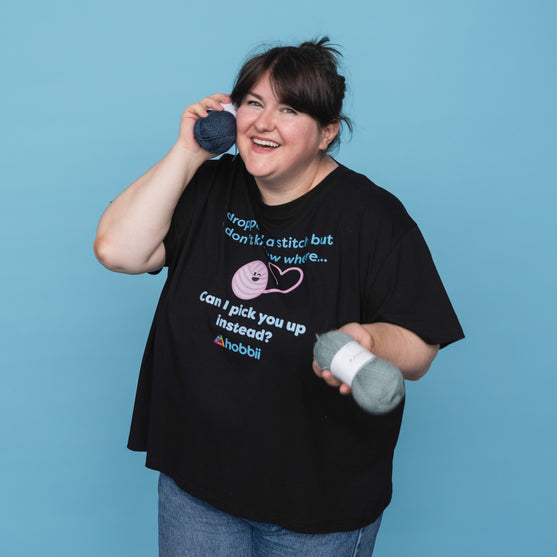 Dropped A Stitch T-skjorte - Yarniis (Limited Edition)
10