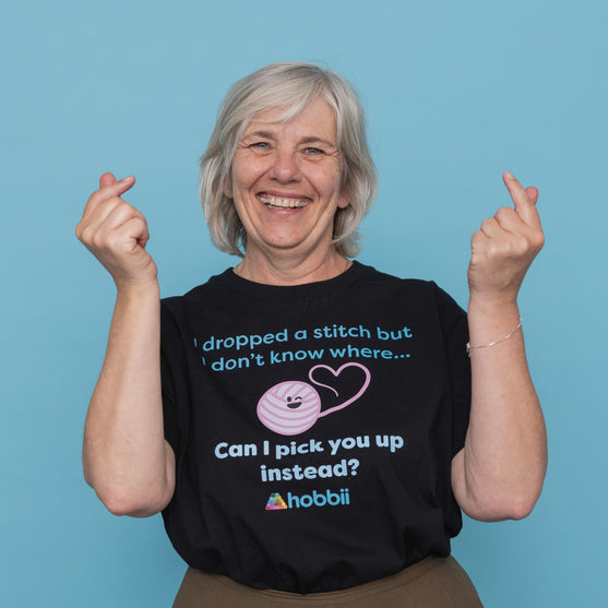 Dropped A Stitch T-shirt - Yarniis (Limited Edition) - Hobbii
3