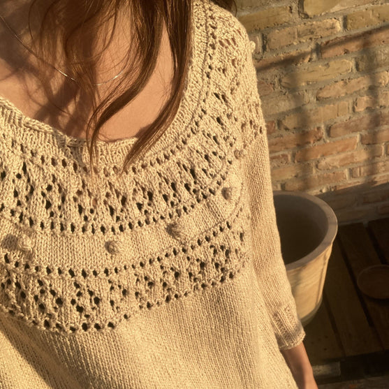 Diamond Eyelets - Bluse
3