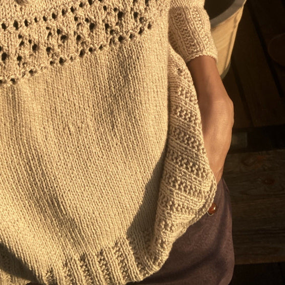 Diamond Eyelets - Bluse
4