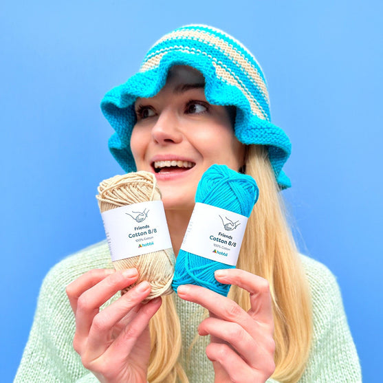 Sopka - Bøttehatt med bølgekant
4