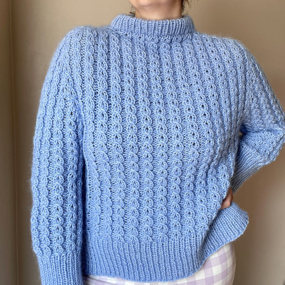 Easy Twist Sweater - Genser
2