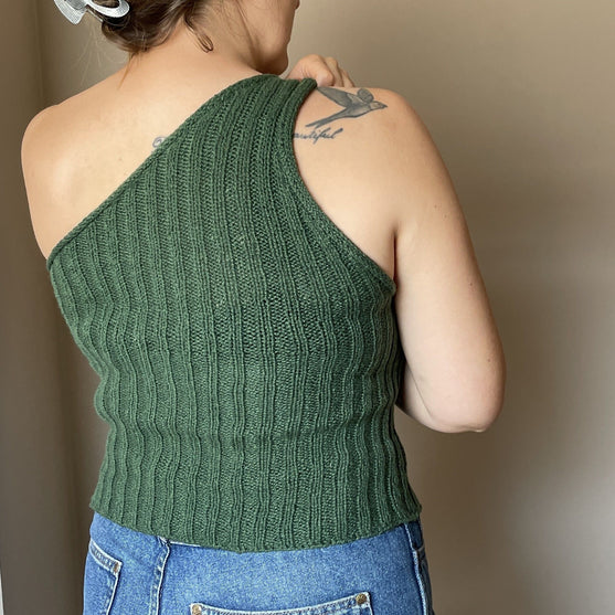 Easy One Shoulder Top - Topp
3