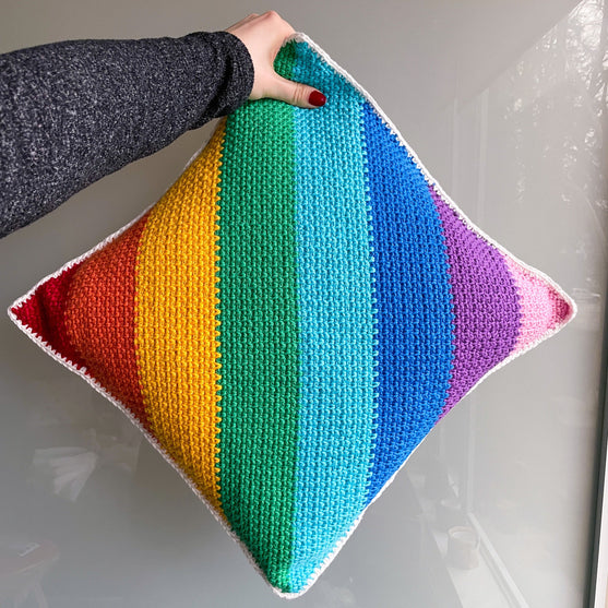 Woven Rainbow Pute
2
