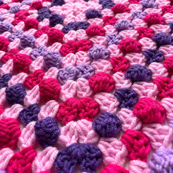 Bella’s Bobble Granny Square - Teppe
5
