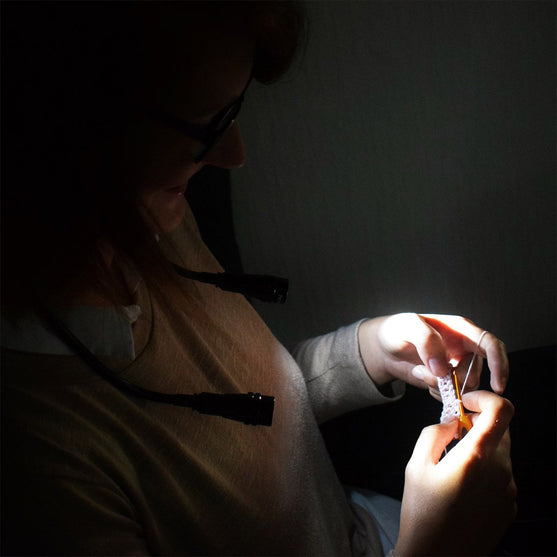 Nakkelampe Deluxe - Svart - Hobbii
8