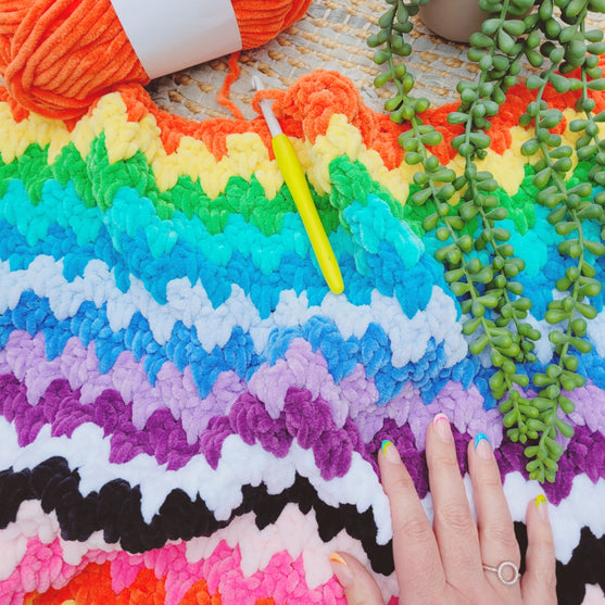 The Rainbow Cuddle Blanket - Teppe
3