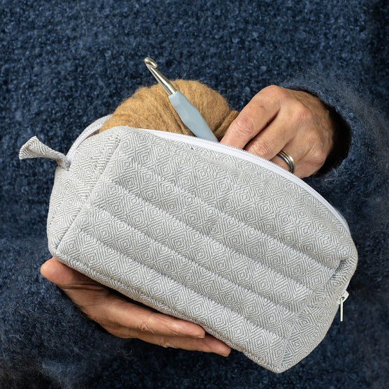 Quiltet Prosjektveske - Avlang - Medium - Hobbii
3