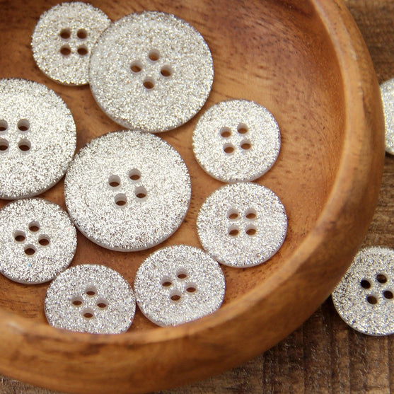 

Glitterknapper - Sølv - Flere Størrelser - Go Handmade
5