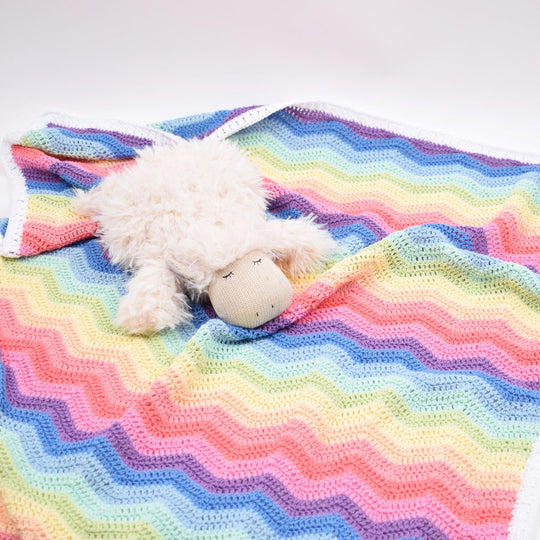 Heklet Rainbow babyteppe - pastell farger