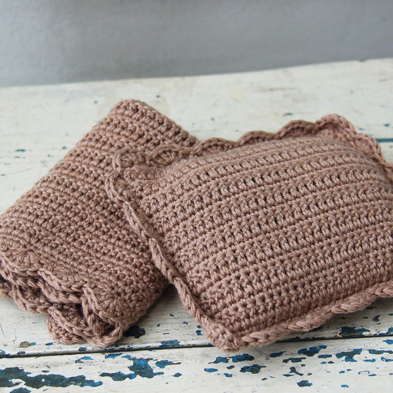 

Teddy med teppe og pute - Basse
3