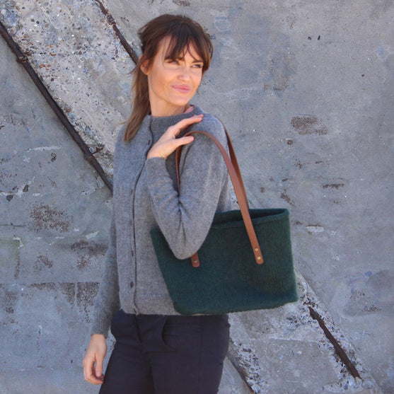 

Tovet Veske med fast bunn
2