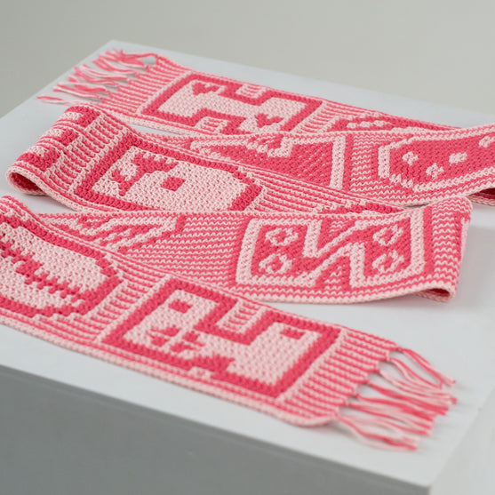 

Hooked on You - Skjerf
1