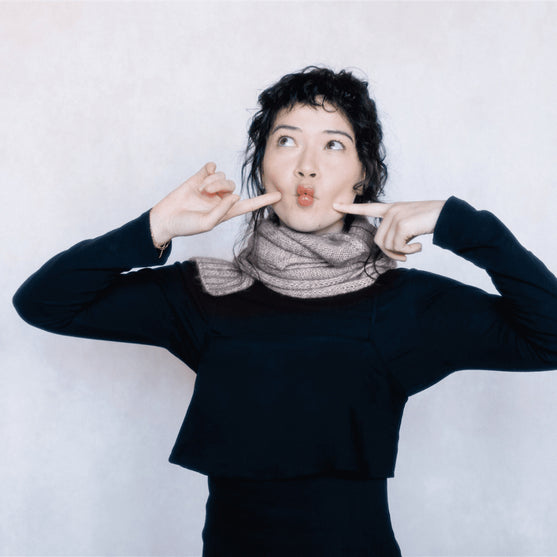 

Isley - Skjerf med gjennombrudte fletter
3