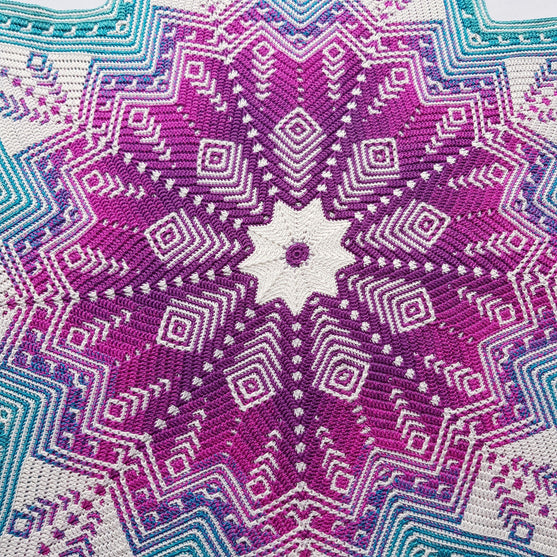 

Peacock Delight - Teppe
3