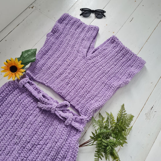 

Lauren - Topp og skjørt
5