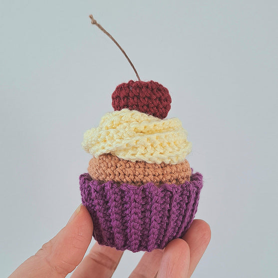 

Cupcakes med kirsebær
3