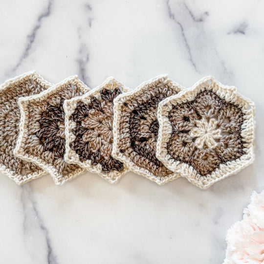 Aura - Motivteppe - #FrostandBloomCAL